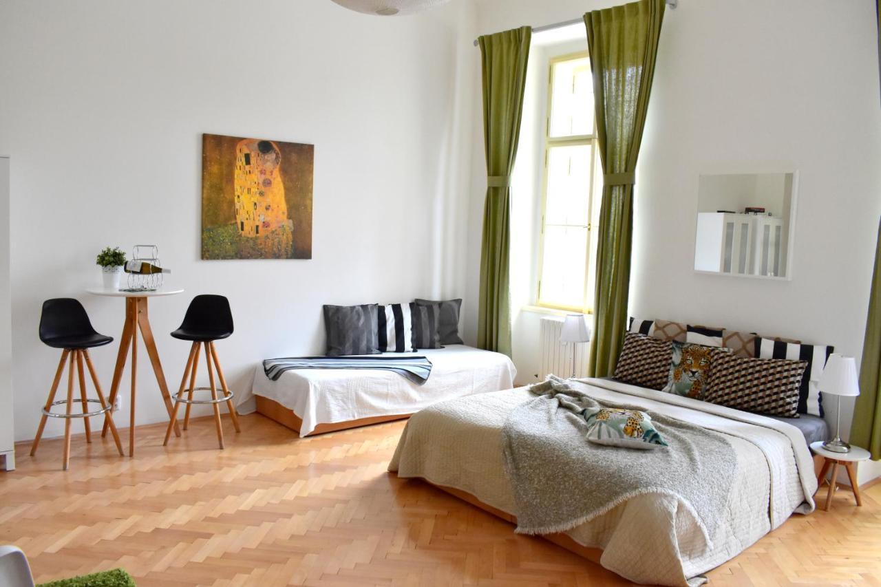 Wellness Apartments Florenc براغ المظهر الخارجي الصورة